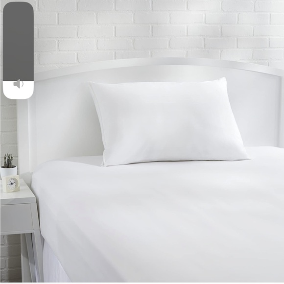 Amazon Basics 100% Cotton Hypoallergenic Pillow Protector - Picture 8 of 8